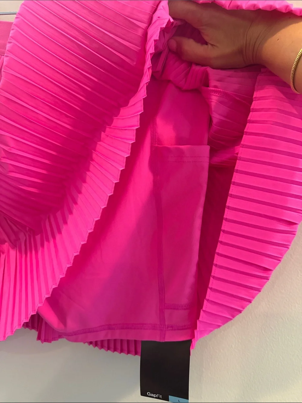 GAP Women's Pleated Skirt skort - Hot Pink shorts underneath